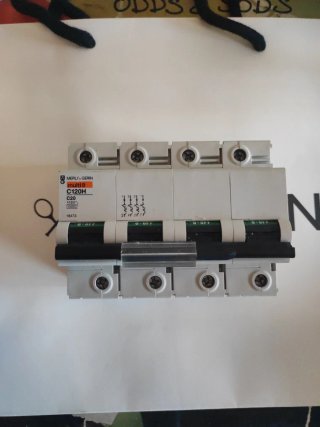 Interruptor Automático Merlin Gerin 4p C120H