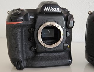 Nikon D5 - 2 unidades