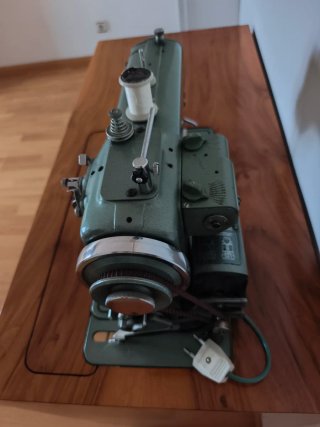 Máquina de coser Refrey Transforma