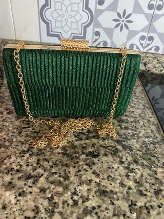 Bolso de fiesta verde brillante con cadena dorada