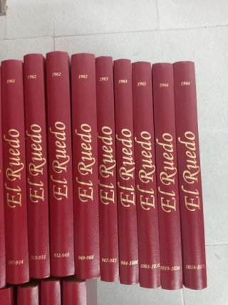 24 tomos de Colección libros tauromaquia el ruedo