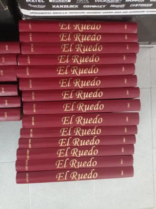 24 tomos de Colección libros tauromaquia el ruedo