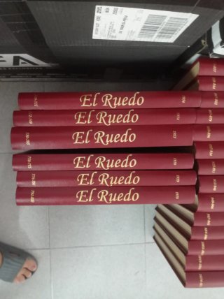 24 tomos de Colección libros tauromaquia el ruedo