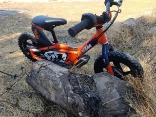 Moto Eléctrica Infantil KTM Stacyc 12