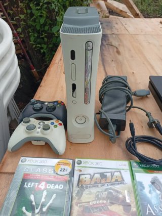 Xbox 360 + 16 Juegos + Accesorios