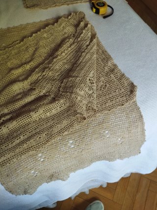 Tapetes de ganchillo beige