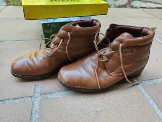 Botines de piel marrones