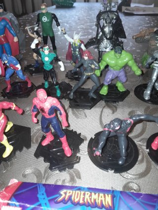 Lote Figuras Spiderman y Superhéroes