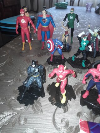 Lote Figuras Spiderman y Superhéroes
