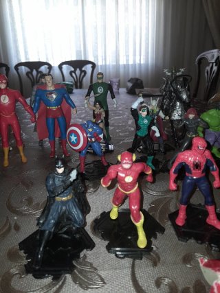Lote Figuras Spiderman y Superhéroes