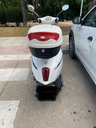 Keeway Versilia Scooter Blanca