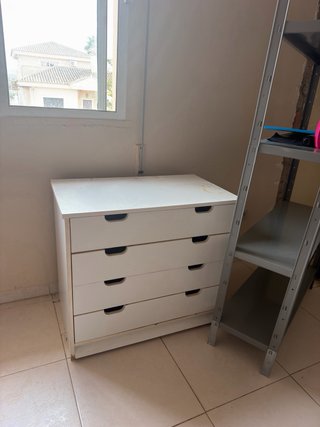 Se regala lote (muebles, ropa, tv,colchones
