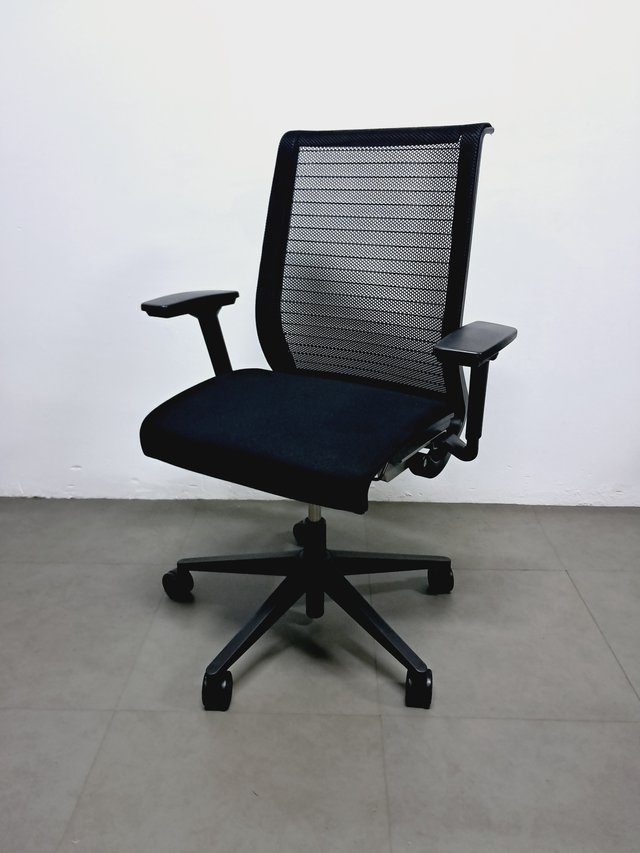 Silla STEELCASE THINK ergonómica profesional