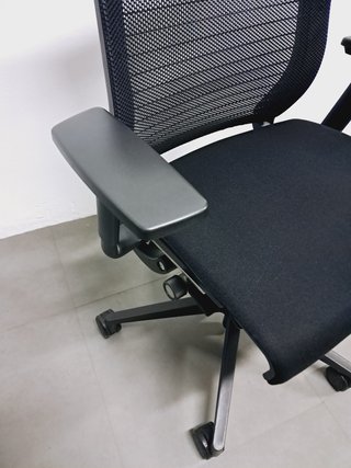 Silla STEELCASE THINK ergonómica profesional
