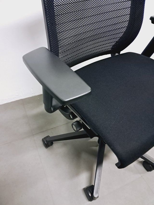 Silla STEELCASE THINK ergonómica profesional