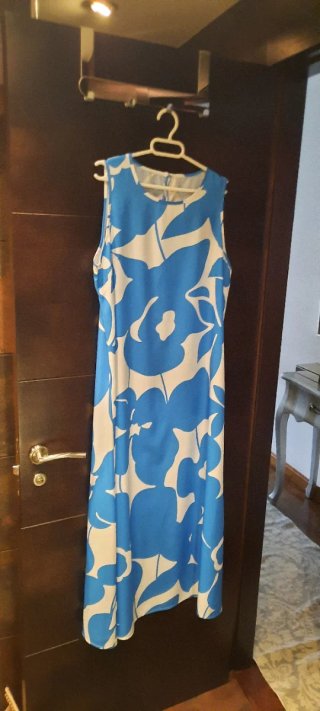 Vestido largo estampado floral azul y blanco