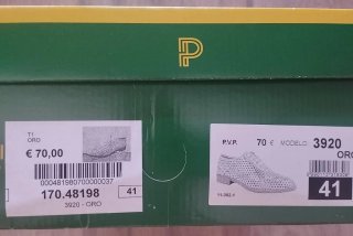 Zapatos Pitillos plateados.
