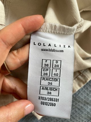 Vestido beige entallado pedrería Talla 34