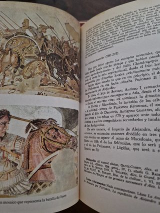 OCHO TOMOS HISTORIA UNIVERSAL