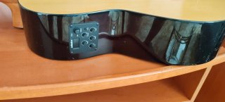 Guitarra Clásica con Salida Amplificador