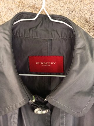 Trench Burberry Gris Talla XL
