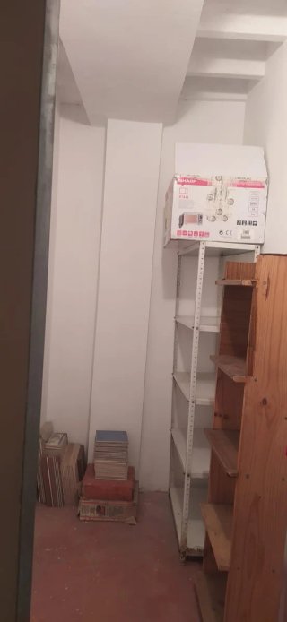 Alquilo trastero , zona Mariano Andrés 93.