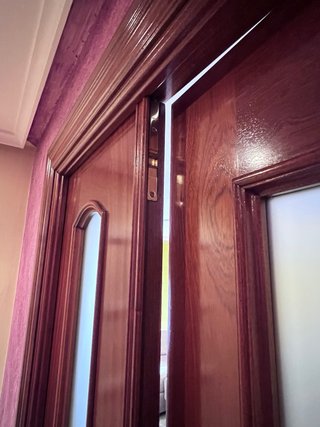 Puerta doble de salón de madera
