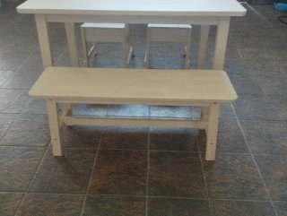 Mesa cocina con 2 sillas y banco