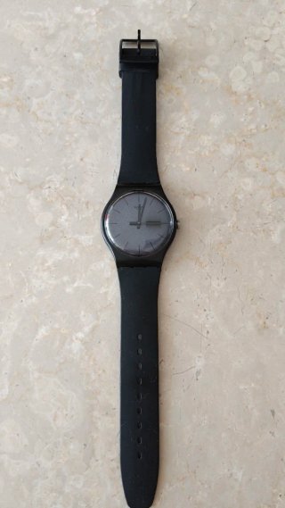 Reloj Swatch Skin Negro Gris