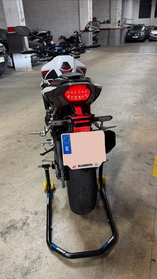 Honda CB750 Hornet A2 Naked Roja/Blanca