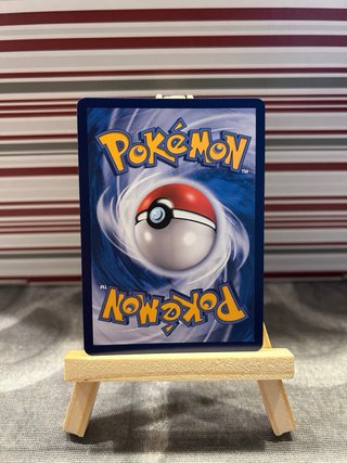 Carta Pokémon 以欧路普V 180 HP