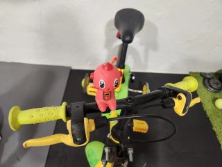 Bicicleta infantil Decathlon con regalo del casco.
