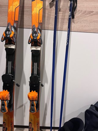 Pack Esquí: Esquís, Botas, Bastones y Funda