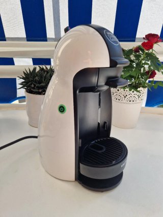 Cafetera Dolce Gusto Blanca