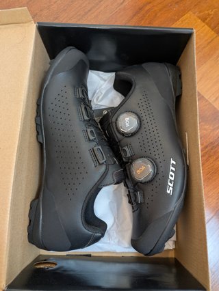 NUEVAS Zapatillas SCOTT GRAVEL TUNED talla 42
