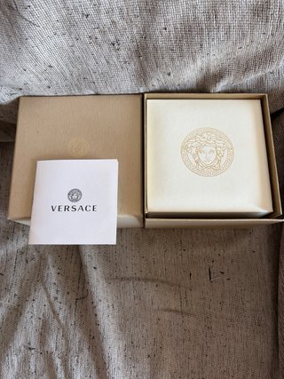 Reloj Versace Mujer Negro y Dorado