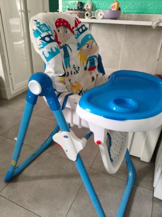 Trona evolutiva azul y blanca