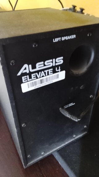 Altavoces Alesis Elevate 4 Negros