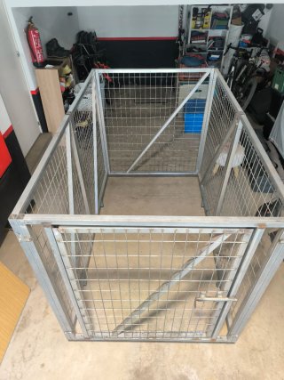 Jaula metálica para perro casera
