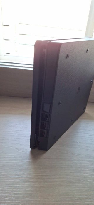 PS4 Slim 1TB + 2 Mandos + 7 Juegos