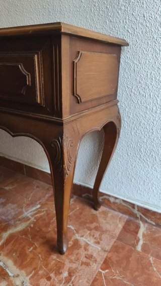 Consola de madera elegante