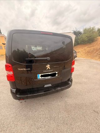 Peugeot Traveller 2021