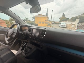 Peugeot Traveller 2021