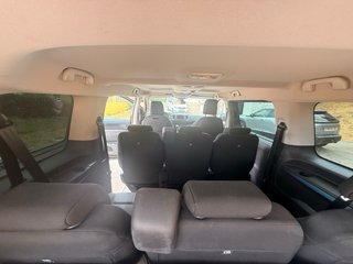 Peugeot Traveller 2021