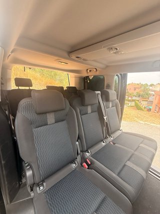 Peugeot Traveller 2021