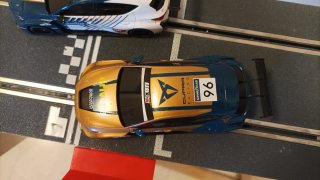Envío 2 Cupra león Scalextric advance ready