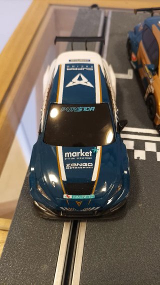 Envío 2 Cupra león Scalextric advance ready