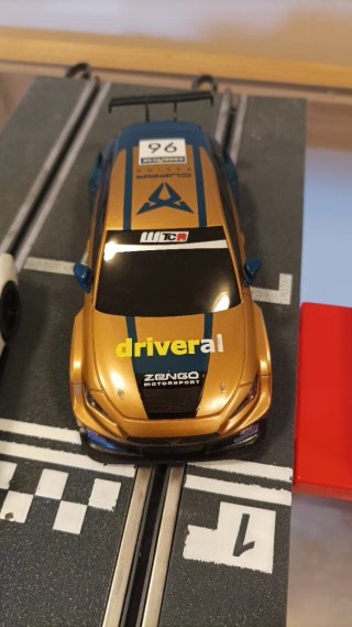 Envío 2 Cupra león Scalextric advance ready