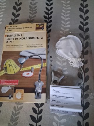 Lupa 2 en 1 con pinza sujeción