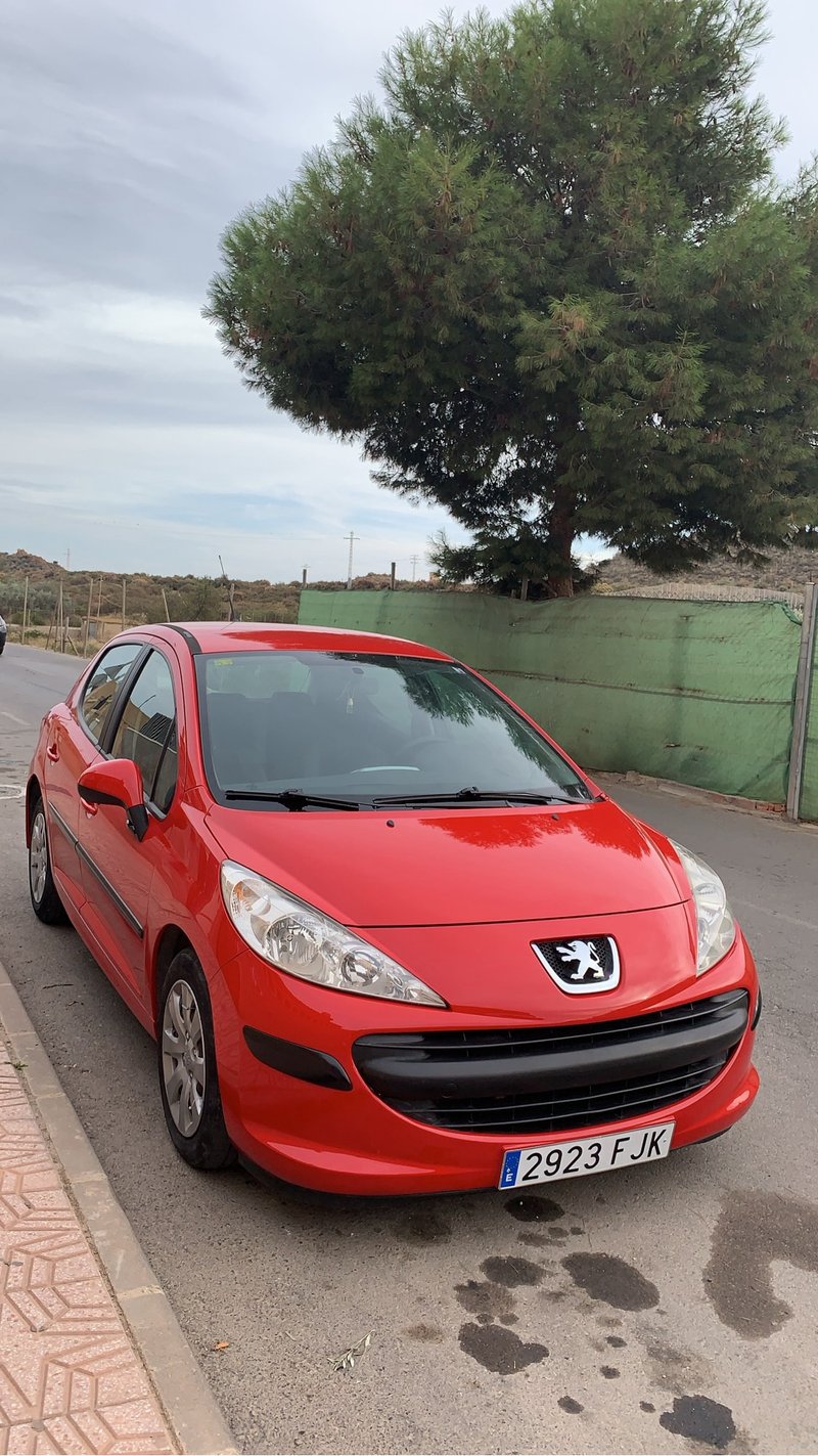 Peugeot 207 2006 - foto 1